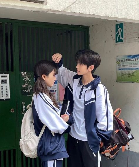 Drama Videos, Boy And Girl Friendship, Girl Friendship, Boy Best Friend, Ulzzang Couple, Foto Poses, Korean Couple, Pose Reference Photo, My Passion