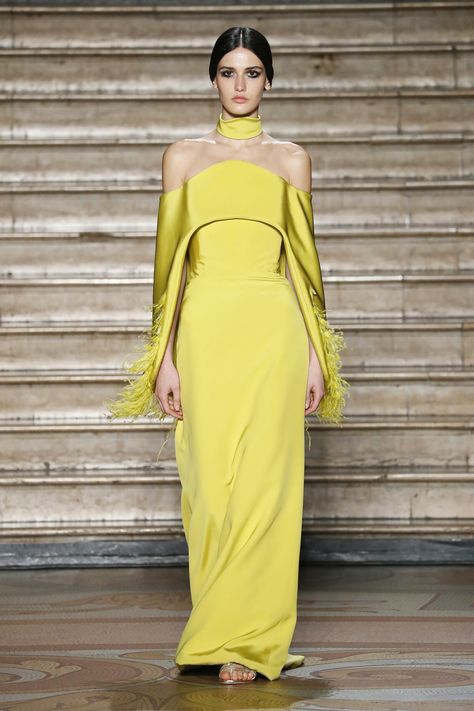 Antonio Grimaldi Haute Couture Spring Summer 2020 Paris – NOWFASHION Yellow Haute Couture, Antonio Grimaldi, Holographic Dress, Contemporary Clothes, Haute Couture Gowns, Dress Code Wedding, Haute Couture Dresses, Spring Couture, Fantasy Dress