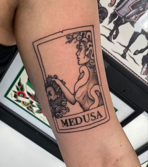 Wörter Tattoos, Medusa Tattoo Design, Tarot Tattoo, Tarot Card Tattoo, Medusa Tattoo, Card Tattoo, Head Tattoos, Subtle Tattoos, Black Ink Tattoos