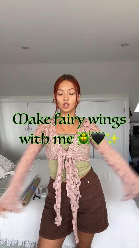 Fairy Crowns Diy, Dark Fairy Costume, Wings Tutorial, Winx Cosplay, Wings Diy, Fairy Diy, Fairy Costume Diy, Diy Fairy Wings, Fairy Wings Costume