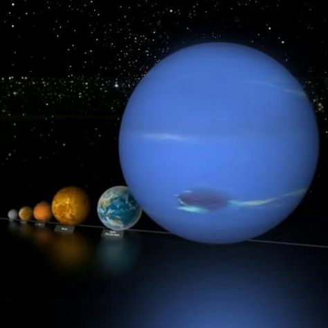 Planet size, earth is a speck of sand compared to other planets!! Planets And Stars, Other Planets, Math School, Deep Space, Fun Science, Space Exploration, Outer Space, Astronomy, Constellations