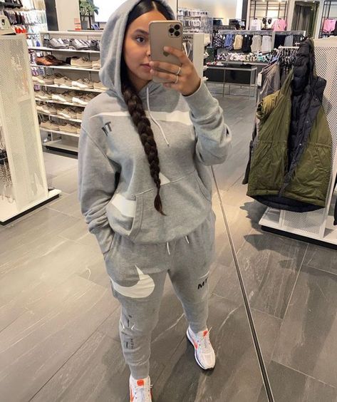 Jogging Leggings, Plus Size Sweatshirt, Mode Zara, Outfits Streetwear, Autumn 2022, Tracksuit Set, Plus Size Pants, Trouser Suits, Two Piece Outfit