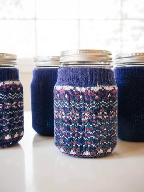 DIY Mason Jar Sweater Koozie (Using Cute Cheap Socks!) Koozies Diy, Fresh Strawberry Lemonade, Wool Sock, Ball Canning Jars, Diy Cookbook, Canning Kitchen, Cheap Socks, Storing Spices, Diy Mason Jar