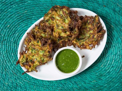 11 Tomatillo Recipes Zucchini Latkes, Tomatillo Recipes, Saveur Recipes, Zucchini Bites, Matzo Meal, Fritter Recipes, Jewish Recipes, Sweet And Savory, Vegetable Sides