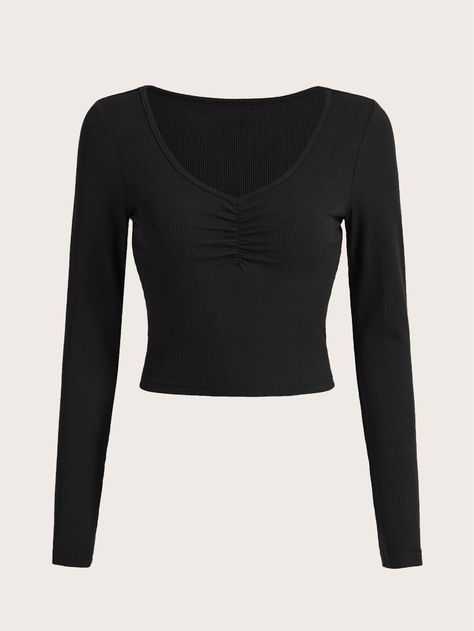 Cute Shirts Long Sleeve, Fitted Cropped Top, Cute Y2k Shirts, Cute Shirts Y2k, Black Shirt Aesthetic, Black Y2k Shirt, Tight Shirt Outfit, Black Crop Long Sleeve, Plain Black Long Sleeve