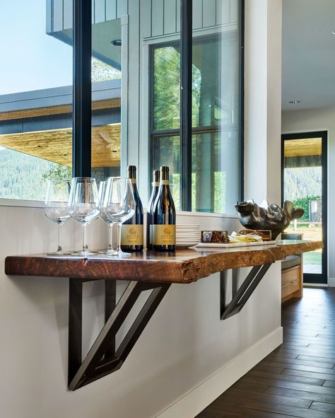 Garrison Hullinger Interiors on Instagram: “This live edge bar ledge is perfect for hosting! Do you have a space in your home where you can add this space saving detail?⠀⠀⠀⠀⠀⠀⠀⠀⠀…” Pool Table Room Decor, Pool Room Ideas, Cabin Interior Design Ideas, Contemporary Lake House, Mount Saint Helens, Table Room Decor, Mountain House Plan, Live Edge Bar, Cabin Build