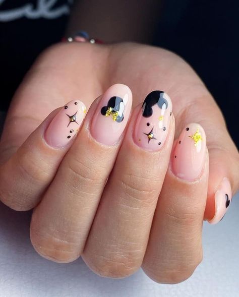 Birthday Disney Nails, Summer Disney Nails, Disney Gel Nails, Simple Disney Nails, Mini Mickey Mouse, Disney World Nails, Disney Themed Nails, Disney Christmas Nails, Disneyland Nails