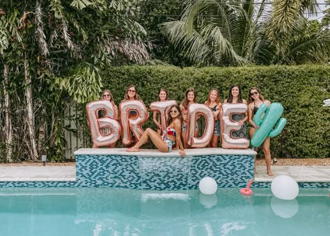 Bride balloons and pool party for cactus and flamingo themed bachelorette weekend Bachelorette Party Decorations Pool, Hen Party Pool Inflatables, Bridal Pool Party Ideas, Pool Bachelorette Party Decoration, Pool Bridal Party, Bachelorette Pool Decorations, Black And White Bachelorette Swim, Bachelorette Party Pool Decor, Bachelorette Pool Decor