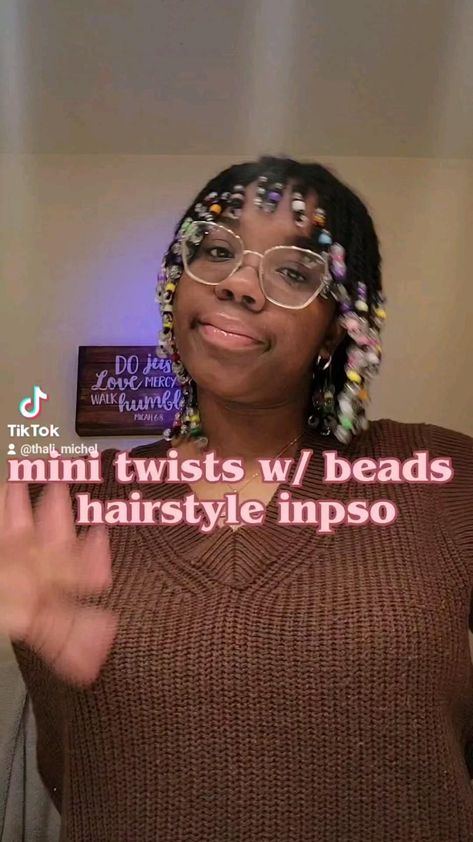 Mini Twists With Beads, Women Loc Hairstyles, Loc Hairstyles Short, Hairstyles Mini Twist, Small Traditional Locs, Short Loc Hairstyles, Retwist Locs Style, Twists With Beads, Short Twists Natural Hair