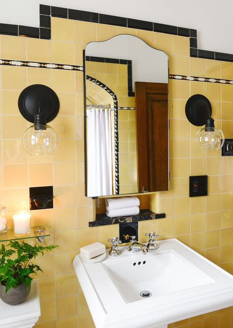 A few simple steps is all it takes to get your vintage bathroom from dated to adorable! Check out our black and yellow tile bathroom makeunder with Lowe's! #ad #lowespartner Yellow Tile Bathroom, Bathrooms Vintage, Yellow Bathroom Tiles, Yellow Tiles, 50s House, Yellow Bathroom, Art Deco Bathroom, Yellow Tile, Retro Bathrooms