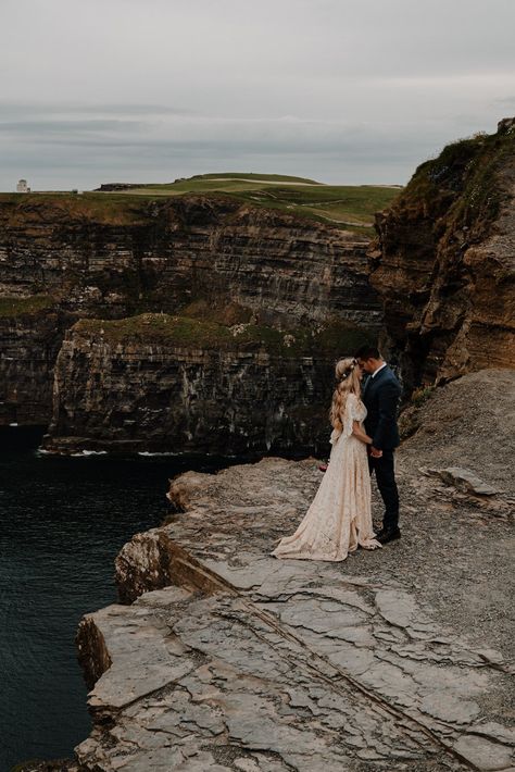 Boho elopement Cliffs of Moher, Ireland. Irish adventure elopement photographer. Bride wears custom lace crochet reclamation dress #weddingdress #elopement #ireland Cliffs Of Moher Ireland, Cliff Wedding, Waterfall Wedding, Boho Elopement, Wedding Muslim, Ireland Wedding, Wedding Beach Ceremony, Cliffs Of Moher, Beach Wedding Decorations