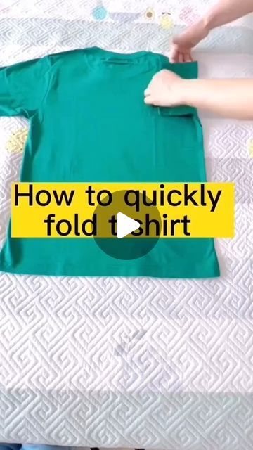 How To Fold Tee Shirts, Folding Long Sleeve Shirts To Save Space, How To Fold Tshirts, Folding Tops, Folding Shirts, T Shirt Folding, Folding Hacks, Clothes Folding, T Shirt Hacks