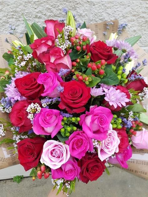 Rose Flower Arrangements, Floral Cards Design, Rose Flower Pictures, Beautiful Flowers Images, Fall Flower Arrangements, Good Morning Flowers Quotes, Good Morning Beautiful Flowers, Flower Garden Design, Beautiful Flowers Photos