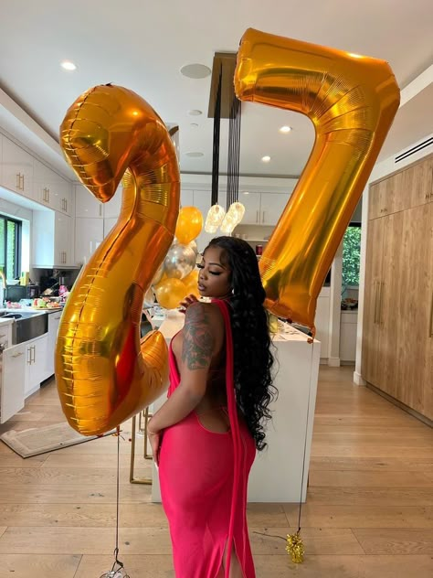 Dearra Taylor Outfits, 27 Birthday Ideas, Dearra Taylor, Happy 27th Birthday, 17th Birthday Ideas, 21st Birthday Photoshoot, Birthday Ideas For Her, Grad Photoshoot, 26th Birthday