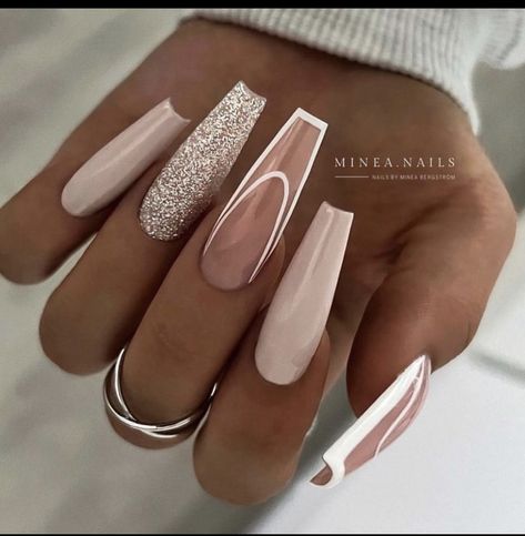 White Glitter Nails, Nude Nail Designs, Makijaż Smokey Eye, Classy Acrylic Nails, Cute Summer Nails, Nail Designs Glitter, Coffin Nails Designs, Fancy Nails, Chic Nails