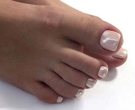 Bridal Toe Nails, Bridal Pedicure, Wedding Toe Nails, Wedding Pedicure, Gel Toe Nails, Nail Designs Valentines, Beige Nails, Chrome Powder, Pearl Nails