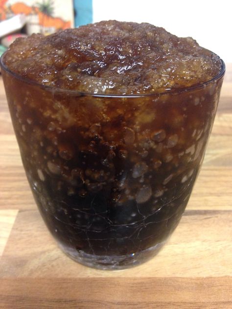 Frozen Coke slushie Stick a bottle of Coke in the fridge and check up on it every 35 minutes until the liquid has turned to slush ! Coke Slushie, Frozen Coke, Bottle Of Coke, Slush Ice, Hubba Bubba, Coke Zero, Diet Coke, Food Is Fuel, Slushies