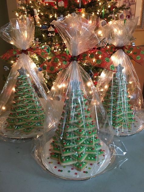 Dessert Bord, Christmas Cookies Gift, Christmas Tree Cookies, Tree Cake, Christmas Tree Cake, Xmas Cookies, Christmas Cookies Decorated, Christmas Sugar Cookies, Christmas Snacks