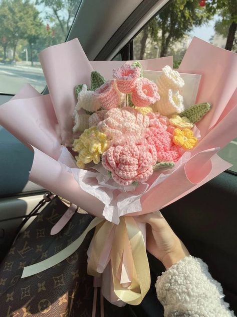 𝐤𝐚𝐢𝐭𝐥𝐲𝐧 on Twitter: "crochet flowers have my heart https://t.co/AyqRto2ler" / Twitter Crocheted Flowers, Bouquet Of Flowers, Crochet, Flowers, Pink