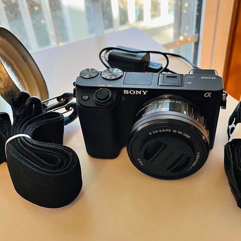 Sony - Alpha a6400 Mirrorless Camera with E PZ 16-50mm f/3.5-5.6 OSS Lens -Black Sony A 6400, Sony A6400 Camera, Sony Alpha 6400 Photography, Sony A6400 Photography, Sony Video Camera, Sony Cameras, Sony A6400, Film Camera Photography, Beautiful Ocean Pictures