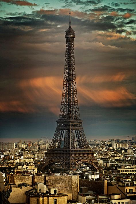 Eiffel Tower Beauty Light Photos Pretty Paris Pictures, Best View Of Eiffel Tower, Paris Photography Eiffel Tower Wallpaper, Sunset Eiffel Tower, Paris Pics, Paris Iffle Tower, Modern Portrait, Sunset Surf, Beauty Light