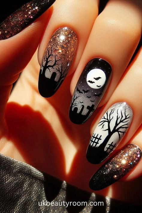 #halloween #nails #halloweennails Spooky Nail, Black Halloween Nails, Nail Art Halloween, Holloween Nails, Halloween Acrylic Nails, Cute Halloween Nails, October Nails, Cute Christmas Nails, Halloween Nail Designs