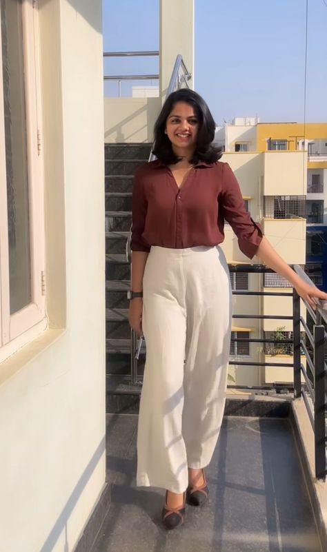 Indian Business Casual Outfits For Women, Intern Office Outfit, Indian Office Outfits Women, Indian Office Wear Women Work Outfits, Indian Workwear Women, Office Looks For Women Indian, Office Wear Women Indian, Indian Office Wear Women, Office Outfits Women Indian