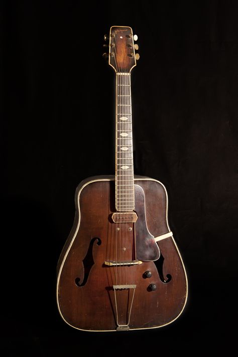 Semi-Acoustic Guitar by G. Bestgen, Bern ca. 1950, coll. music X-dream (SMEM Klemens Trenkle), Basel - The acoustic guitar is a rustic and massive interpretation of a model by Gibson made shortly after the Second World War. The pick-up was added later by Karl Schneider, an instrument-maker of Riehen. Guitar Aesthetics, Weird Guitars, Semi Acoustic Guitar, Electric Guitar Design, Gibson Guitar, Archtop Guitar, Unique Guitars, Cool Electric Guitars, Bass Music