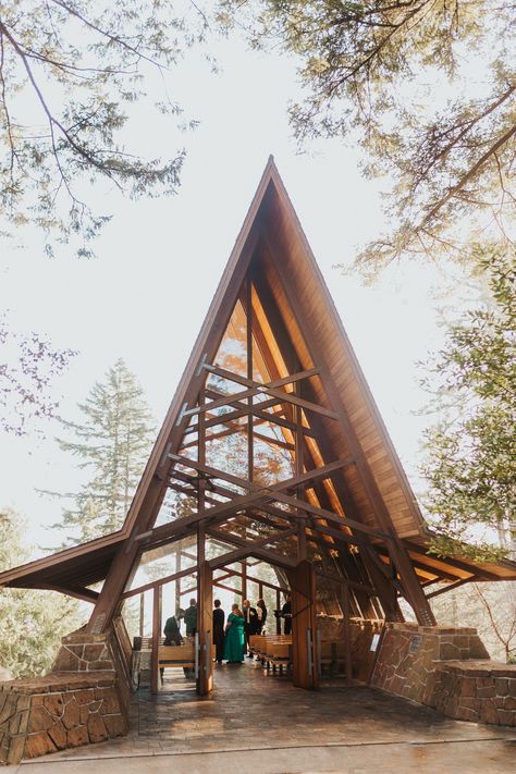 West Coast Beach Wedding, Oregon Airbnb Wedding, Astoria Oregon Wedding, Wedding Venue Oregon, Oregon Coast Wedding Venues, Wedding Venue Architecture, Chapel Architecture, Chapel Design, Tiny Chapel