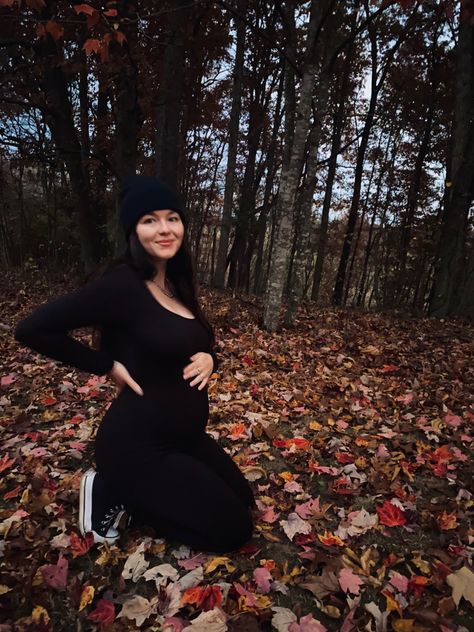 maternity pregnancy pregnant baby boy baby girl fall outfit inspiration inspo converse jumpsuit bodysuit black beanie Alternative Pregnancy Outfits, Goth Maternity Outfits, Goth Pregnancy Outfits, Black Maternity Outfit, Goth Pregnancy, Goth Maternity, Maternity Fits, Fall Maternity Outfits, Maternity Outfit