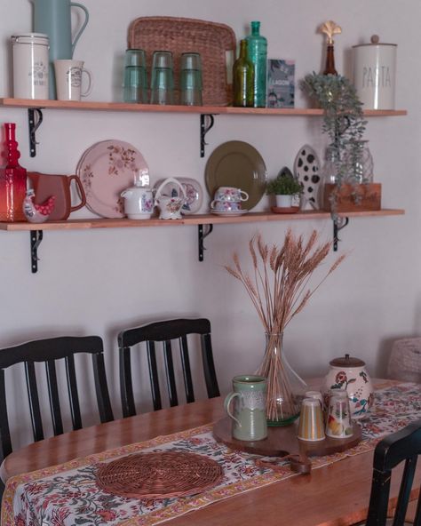 Farmhouse style Dining area, crockery styling on open shelves, makeover to rental dining Shelf Over Dining Table, Open Shelves Styling, Shelves Makeover, Shelves Styling, Dining Room Shelves, Plate Shelves, White Shelves, Long Shelf, Table Shelves