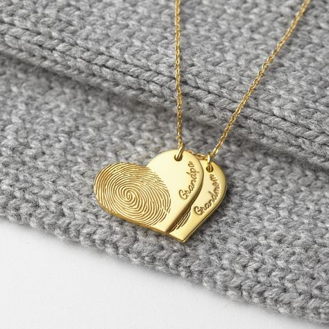 "** HEART SIDEWAYS FINGERPRINT NECKLACE, this necklace can be engraved with a picture of the fingerprints of your loved ones.  We can work with any photo of the fingerprint on paper that is no special kit required. Engravable on the back of the pendant with name or a short memorial message with 1 word I T E M ∙ D E T A I L S * Material: Sterling silver * Word limits: 1 fingerprint on the front & 1word on the back * By default, the engraving is black on silver items and clear on gold-plated items Cute Best Friend Drawings, Fingerprint Memorial, Thumbprint Jewelry, Heart Fingerprint, Xtool F1, Thumbprint Necklace, Fingerprint Jewellery, Fingerprint Heart, Friend Drawings