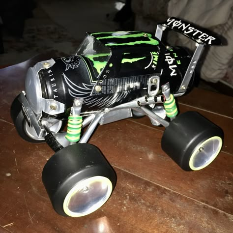 Soda can monster truck, crafted for one of my grandsons. All recycled materials were used. Monster Can Craft Ideas, Soda Cans Diy, Diy Recycled Toys, Monster Can Crafts, Monster Can Ideas, Alt Diys, Monster Cans Diy, Monster Diy, Creative Toy Storage