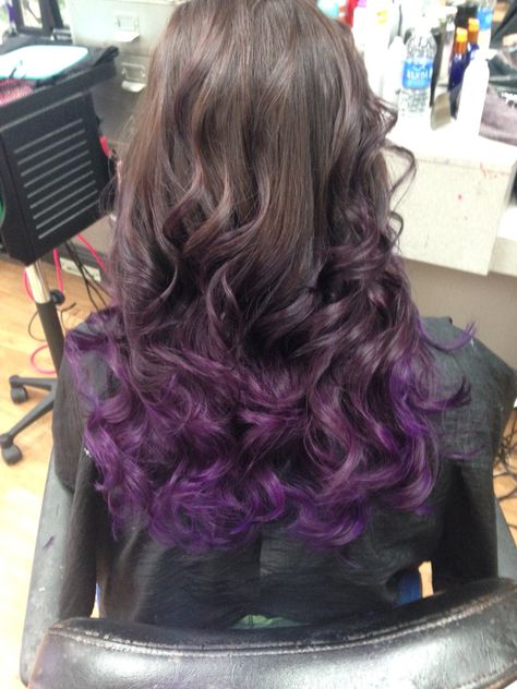 Purple ombré Brown Hair Colored Ends, Purple Tipped Hair Brown, Tips Hair Dyed, Purple Tips Hair Brown, Dark Brown Hair With Purple Tips, Brown Hair With Purple Tips, Brown To Purple Ombre Hair, Purple Dyed Ends, Brown Hair Purple Ends