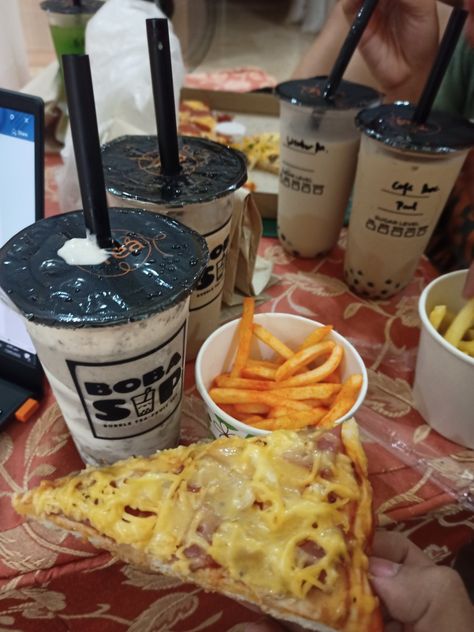 pizza milktea fries Milktea Aesthetic, Balloons Pictures, Birthday Balloons Pictures, Menu Card Design, Filipino Food, Menu Card, Filipino Recipes, Selfie Ideas, Menu Cards