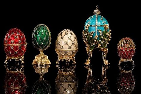 Fabrege Eggs, Faberge Jewelry, Hermitage Museum, Faberge Eggs, Egg Designs, Egg Art, Russian Art, Egg Decorating, Antique Porcelain