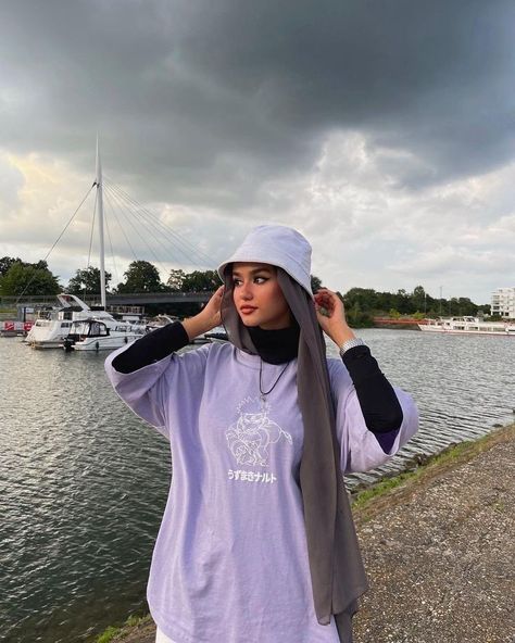 Aesthetic Tomboy, Hijabi Casual Outfits, Tomboy Aesthetic, Baggy Outfit Ideas, Hijab Fashion Summer, Modest Casual Outfits, Stile Hijab, Hijabi Outfit, Street Hijab Fashion