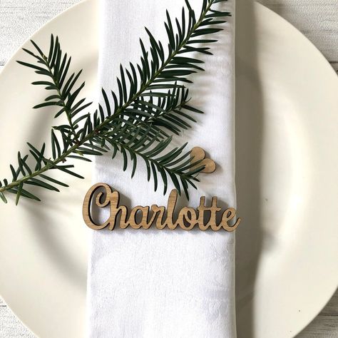 Oak Wedding Decor, Wooden Name Place Setting, Wooden Place Names Wedding, Wooden Place Names, Wooden Table Wedding Decor, Wooden Wedding Decor, Wine Inspired Wedding, Place Names Wedding, Plaque Ideas