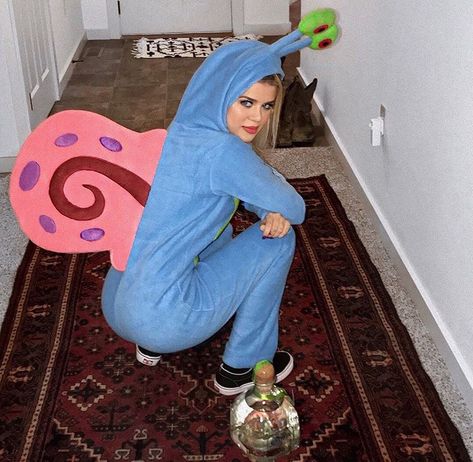 Gary The Snail From Spongebob Costume, Gary Halloween Costume, Geek Halloween Costumes, Diy Gary The Snail Costume, Mrs Puff Costume, Unpopular Halloween Costumes, Gary Spongebob Costume, Funny Halloween Costumes 2022, Halloween Costumes Spongebob