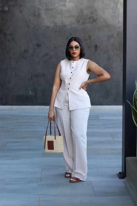 Two Piece Office Wear, Summer Slacks Outfit, African Office Wear, Trouser Outfit Ideas Women, 2piece Outfits Pants, White And Brown Outfit, Corporate Dresses Classy, Two Piece Outfits Pants Classy, Plus Size Chic Outfits