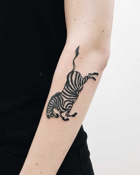 Zebra Tattoo Ideas, Burning Candle Tattoo, Tattoo Ideas Traditional, Computer Tattoo, Zebra Tattoo, Wings Tattoo Meaning, Zebra Tattoos, Elephant Tattoo Meaning, 2023 Pedicure