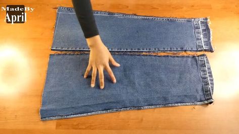 This is a guide on a DIY denim corset belt. Learn how to make a corset belt from old jeans in this step-by-step tutorial. Diy Denim Corset Belt, Diy Corset Belt, Denim Upcycle Diy, Denim Belts, Corset With Jeans, Denim Corset Belt, Make A Corset, Corset Diy, How To Make A Corset