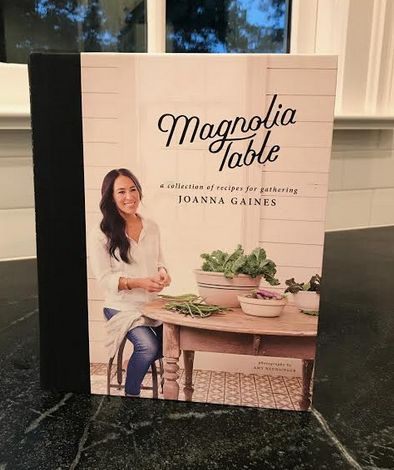 Magnolia Book, Magnolia Table Recipes, Joanne Gaines, Magnolia Kitchen, Screened Porch Decorating, Farm Books, Magnolia Farms, Magnolia Table, Kitchen Cookbook