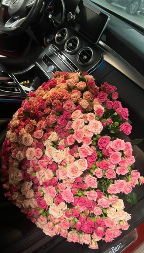 Massive Flower Bouquet, Huge Flower Bouquet, 100 Roses Bouquet, Big Flower Bouquet, Huge Bouquet Of Flowers, 100 Roses, Luxury Bouquet, Flower Boquet, Luxury Flower Bouquets