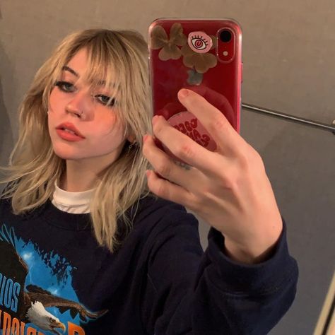 Stevie Bell Truly Devious, Stevie Bell, Grunge Girl Aesthetic, Pray For Me, Aesthetic Hair, Pretty Hairstyles, Cut And Style, Hair Looks, Hair Goals