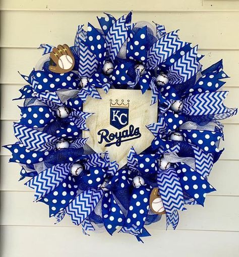 Dodgers Wreath, Home Plate Sign, Kansas City Royals Shirts, Kansas City Royals Jersey, Baseball Wreath, Sports Wreath, Diy Deco Mesh Wreath, Sports Crafts, Teacher Wreaths