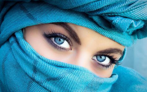 Side Show: 15 Fascinating Mutations That You Probably Have Blue Eyed Girls, Eyes Wallpaper, Most Beautiful Eyes, Beautiful Blue Eyes, Face Tattoos, Eye Photography, Stunning Eyes, Cute Eyes, Gorgeous Eyes