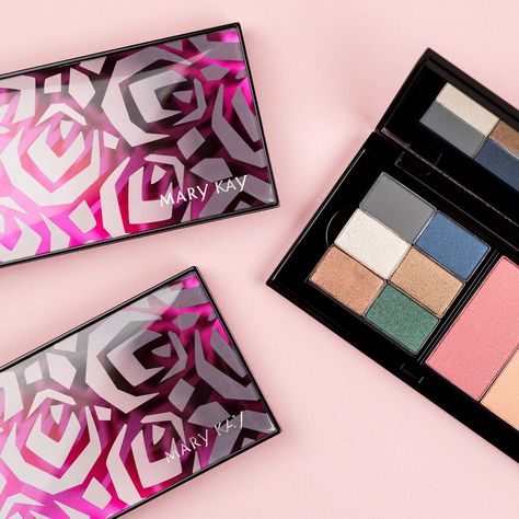 Gone are the days of stuffing your purse with products for midday touch-ups. The sleek NEW Mary Kay Perfect Palette holds everything you need to keep your look fresh all day long, and it is slim enough to fit in your go-to clutch! #perfectpalette #marykay #marykaycanada #custompalette #refillablepalette #refillablecompact #compact #customcompact www.MaryKay.ca/jmainland facebook.com/jmainlandMK Mary Kay Perfect Palette, Mary Kay Opportunity, Kosmetyki Mary Kay, Color Consultant, Mary Kay Inspiration, Mary Kay Marketing, Mary Kay Party, Mary Kay Skin Care, Mary Kay Ash