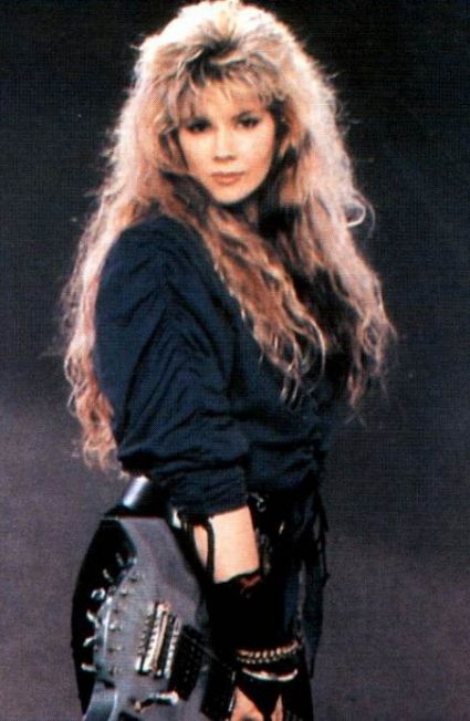 Long 80s Hair, 80s Metal Hair, 80s Rocker Hair, Jan Kuehnemund, Janet Gardner, 80s Rock Hair, 80s Rock Fashion, Guitar Woman, 80s Hairstyles