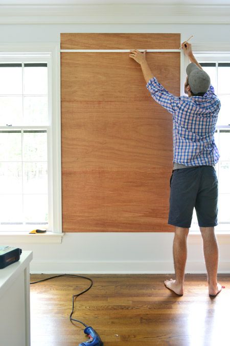 marking cut for top plywood piece for cork board wall so that it doesn't extend higher than the window frame Giant Cork Board, Diy Cork Board Wall, Cork Board Ideas For Bedroom, Cork Board Ideas, Cork Board Tiles, Cork Board Wall, Diy Cork Board, Cork Boards, Cork Tiles